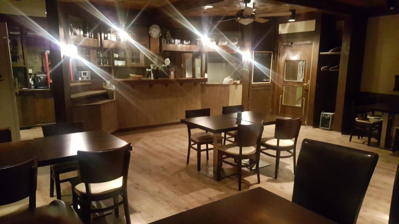 Hotel Gaya Bad Soden am Taunus Esterno foto
